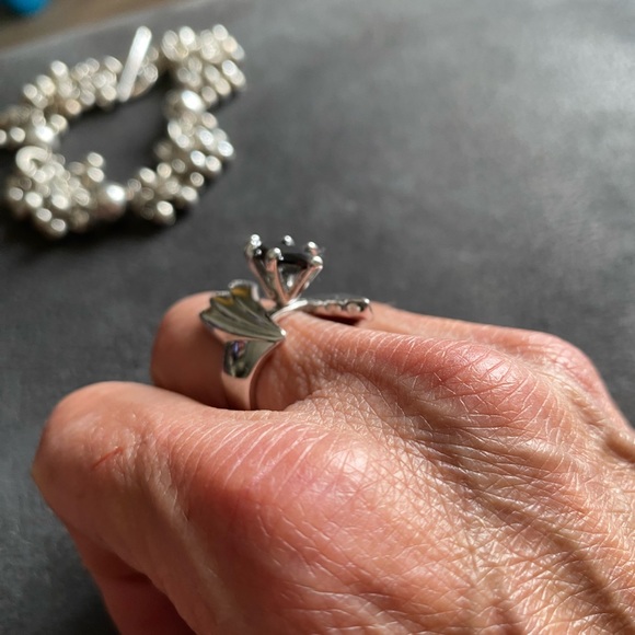 Bracelet size 8” around wrist and ring size 7/8 - Picture 2 of 4